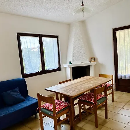 I Bilocali Di Via Ginestre, Holiday home Rena Majore