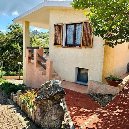 I Bilocali Di Via Ginestre, Holiday home *