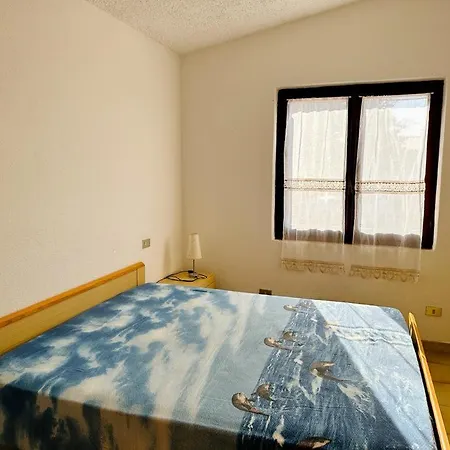 Holiday home I Bilocali Di Via Ginestre, Rena Majore