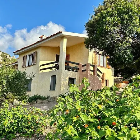 Holiday home I Bilocali Di Via Ginestre, *