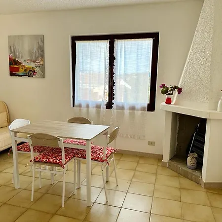 Holiday home I Bilocali Di Via Ginestre, *