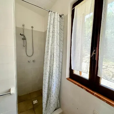 Holiday home I Bilocali Di Via Ginestre,