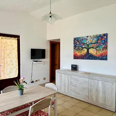 Holiday home I Bilocali Di Via Ginestre, Rena Majore
