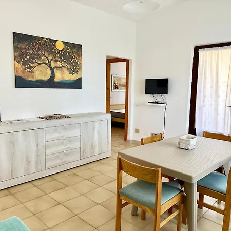 Nyaraló I Bilocali Di Via Ginestre, Rena Majore