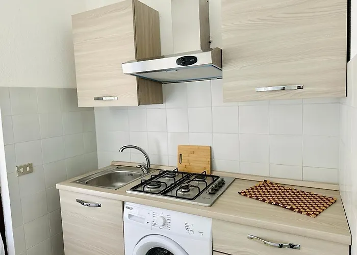 I Bilocali Di Via Ginestre, *