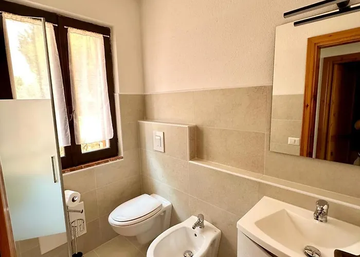 I Bilocali Di Via Ginestre, *