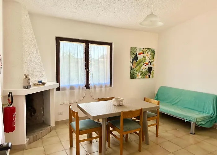 I Bilocali Di Via Ginestre, Nyaraló Rena Majore