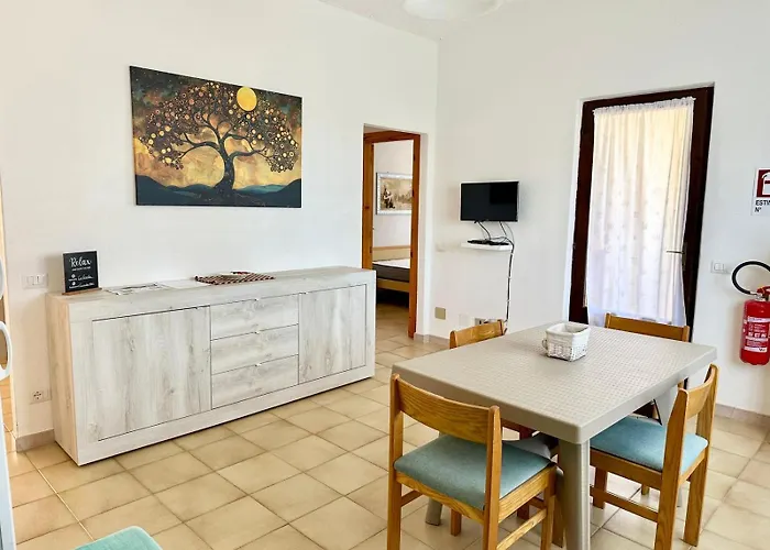 Nyaraló I Bilocali Di Via Ginestre, Rena Majore